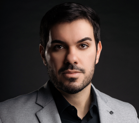 Foto de Dr. Helbert Tomé